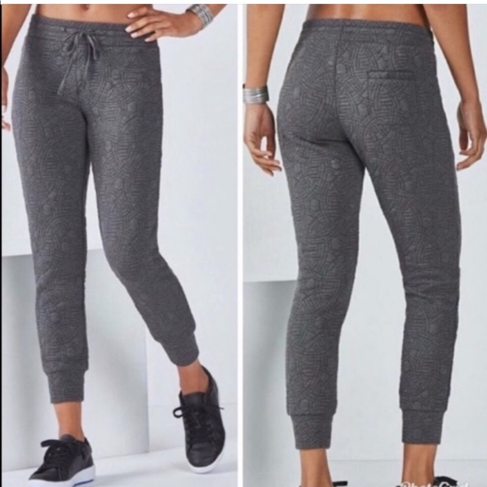 Fabletics Gray Hamilton Textured Quilted Cuff Sweatpant High Waist Jogger Size M
